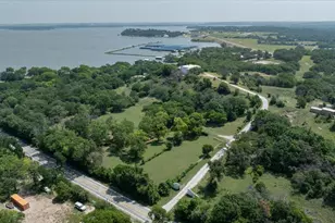 7750 Hanger Cutoff Rd, Fort Worth, TX 76135 - Photo 4