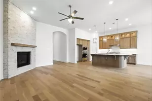 541 Lockhart St, Waxahachie, TX 75165 - Photo 6