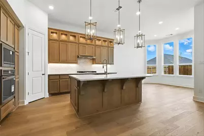 541 Lockhart Street, Waxahachie, TX 75165 - Photo 2