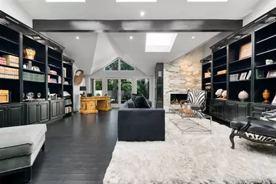 6181 Preston Creek Court, Dallas, TX 75240 - Photo 4