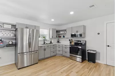 613 Crestview Drive, Granbury, TX 76048 - Photo 6