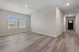 225 Sugarlands Dr, Greenville, TX 75402 - Photo 4