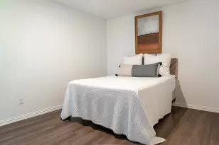 1113 N 10th St, Waco, TX 76707 - Photo 12