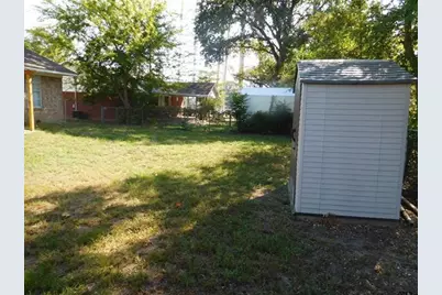 405 Cherry Street, Chandler, TX 75758 - Photo 20