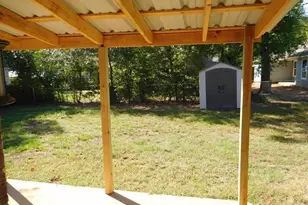 405 Cherry St, Chandler, TX 75758 - Photo 18