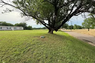 271 Co Rd 3604, Saltillo, TX 75478 - Photo 4
