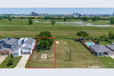 1935 Canada Drive, Dallas, TX 75212 - Photo 1