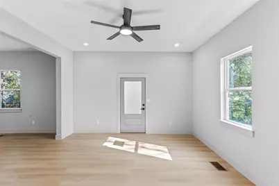 511 W Munson Street, Denison, TX 75020 - Photo 8