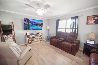 304 Moore Street, Jacksboro, TX 76458 - Photo 6