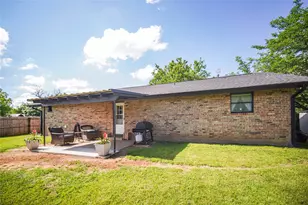304 Moore St, Jacksboro, TX 76458 - Photo 20