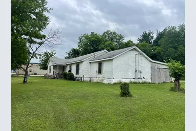 310 W Angeline Street, Groesbeck, TX 76642 - Photo 2