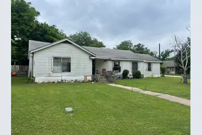 310 W Angeline Street, Groesbeck, TX 76642 - Photo 1