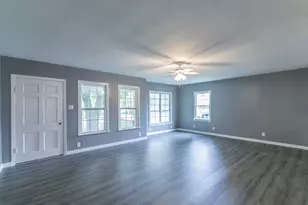901 E Walnut St, Hillsboro, TX 76645 - Photo 12