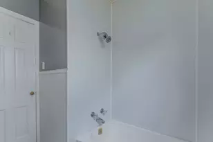 901 E Walnut St, Hillsboro, TX 76645 - Photo 10