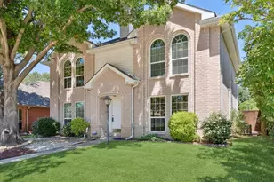 1721 Creekpoint Dr, Lewisville, TX 75067 - Photo 1