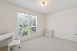 1721 Creekpoint Dr, Lewisville, TX 75067 - Photo 30