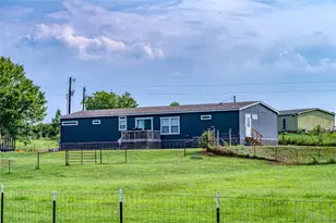 465 Hidden Holw, Gainesville, TX 76240 - Photo 2