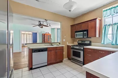 413 Houghton Avenue, Marlin, TX 76661 - Photo 8