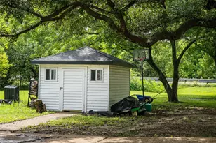 519 S Pearl St, Kemp, TX 75143 - Photo 36