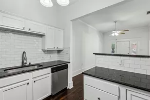 820 W 10th St, Dallas, TX 75208 - Photo 4