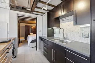 215 N Walton St, Dallas, TX 75226 - Photo 12