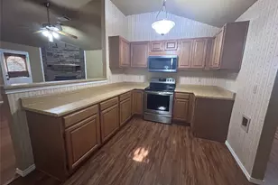 10058 Marblehead Ct, Fort Worth, TX 76108 - Photo 2