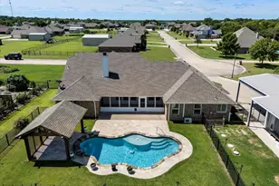 528 Hubbard Cir, Nevada, TX 75173 - Photo 2