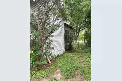 205 S Carpenter Street, Mart, TX 76664 - Photo 2