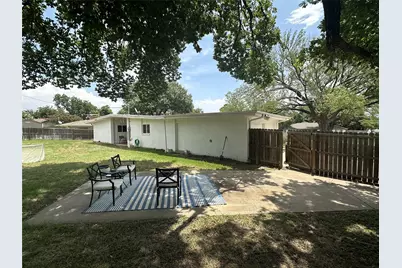 5736 Wedgmont Circle N, Fort Worth, TX 76133 - Photo 12