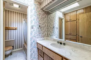 1604 Oak Hollow Dr, Woodway, TX 76712 - Photo 28