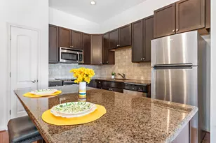 330 Austin Ave, Waco, TX 76701 - Photo 8