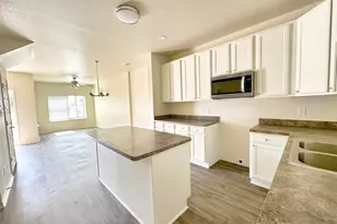 1723 St Louis Ave, Fort Worth, TX 76110 - Photo 8