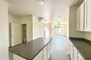 1723 St Louis Ave, Fort Worth, TX 76110 - Photo 2