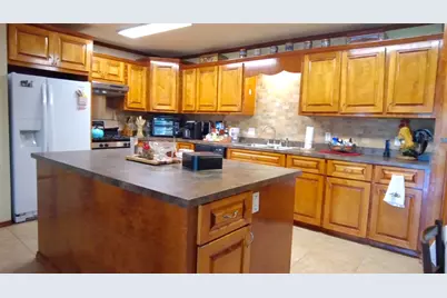 606 S Wade Street, Tehuacana, TX 76686 - Photo 6