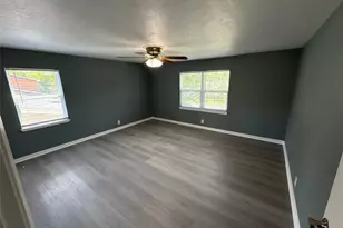 2401 N Alexander St, Sherman, TX 75092 - Photo 16