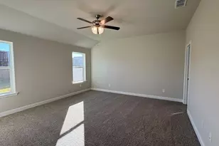 1149 Keystone Dr, Granbury, TX 76048 - Photo 8