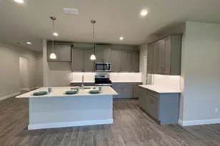 1149 Keystone Dr, Granbury, TX 76048 - Photo 4