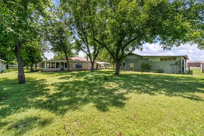 386 W Main Street, Elm Mott, TX 76640 - Photo 22