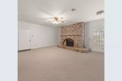 386 W Main Street, Elm Mott, TX 76640 - Photo 10