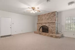 386 W Main St, Elm Mott, TX 76640 - Photo 10