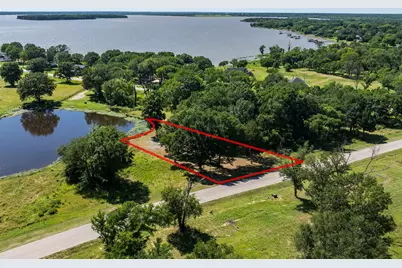 708 Clubview Drive, Mabank, TX 75143 - Photo 1