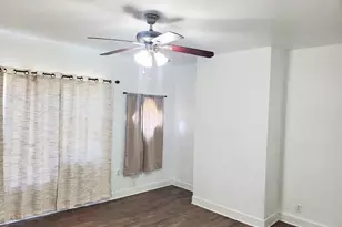 421 Jackson St, Krum, TX 76249 - Photo 10