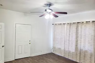 421 Jackson St, Krum, TX 76249 - Photo 12