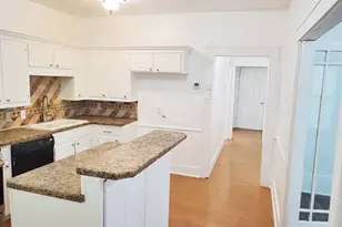 421 Jackson St, Krum, TX 76249 - Photo 8