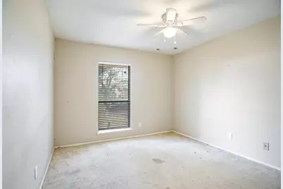 745 Oakland Street, Grand Prairie, TX 75052 - Photo 8