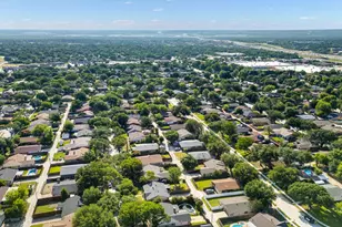 745 Oakland St, Grand Prairie, TX 75052 - Photo 16