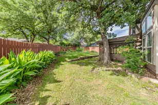 305 Warbler Dr, Bedford, TX 76021 - Photo 8