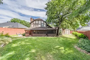 305 Warbler Dr, Bedford, TX 76021 - Photo 10