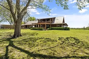 783 Co Rd 4420, Whitewright, TX 75491 - Photo 4