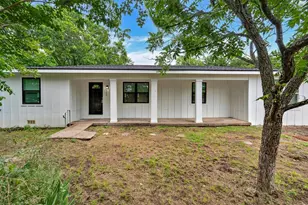 509 E Pine St, West, TX 76691 - Photo 2